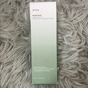 Heartleaf Pore Deep Cleansing Foam - BRAND NEW